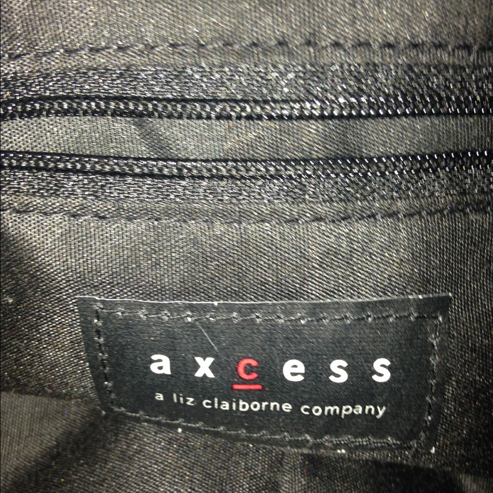 Axcess - Picture 5 of 7